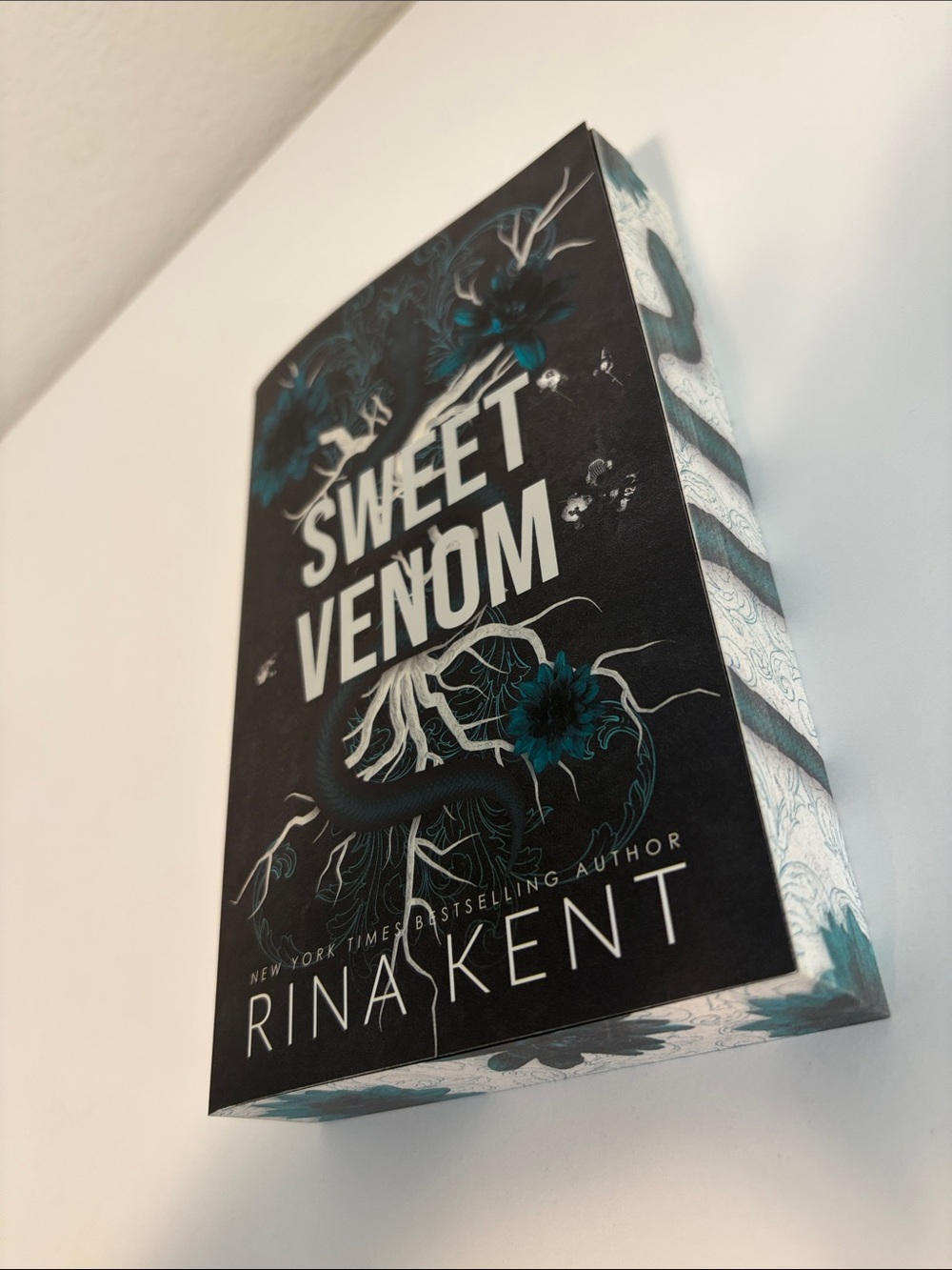 Sweet Venom - Barnes & Noble Exclusive Edition